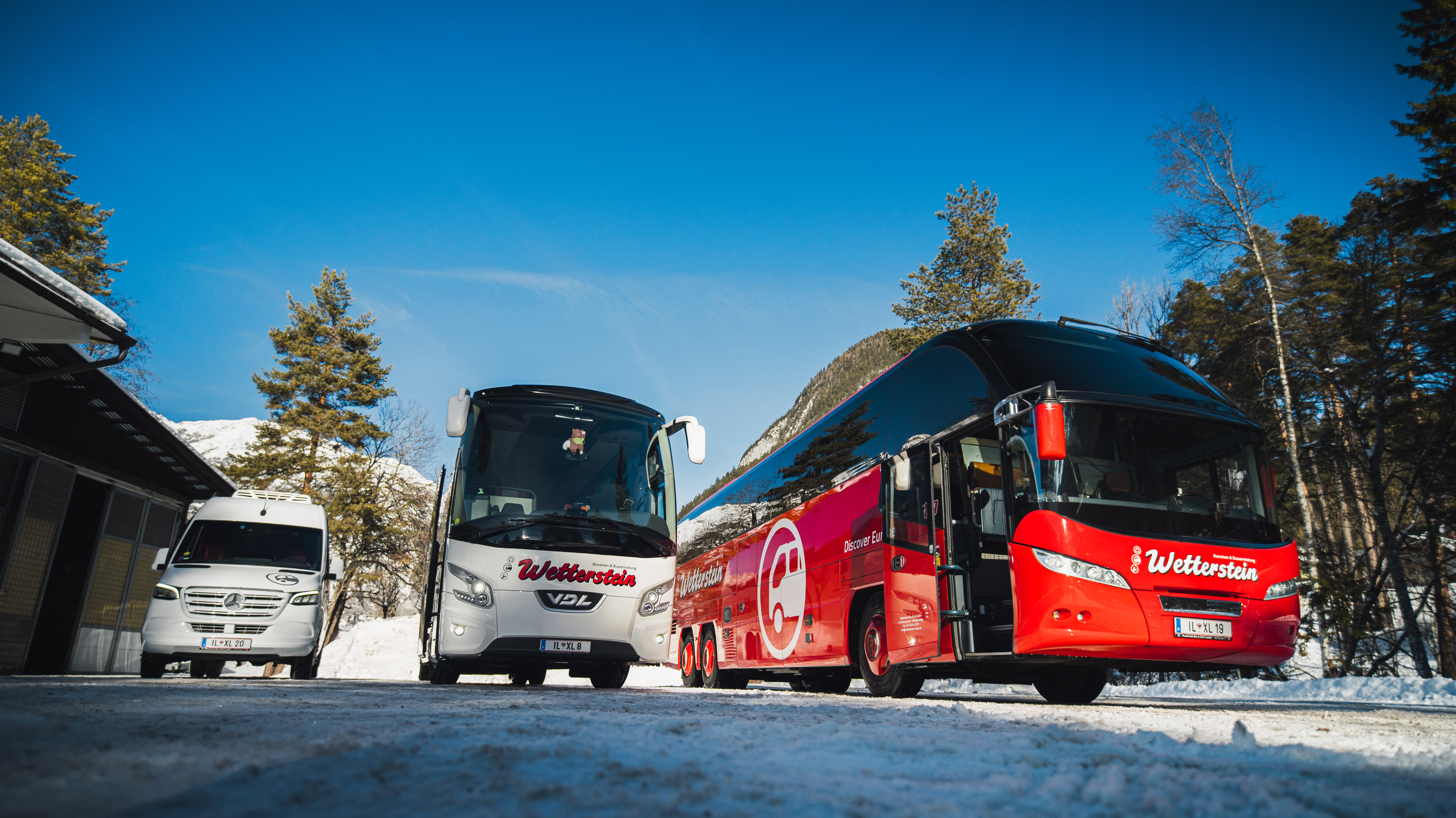 Wetterstein-Reisen vor markanter Bergkulisse